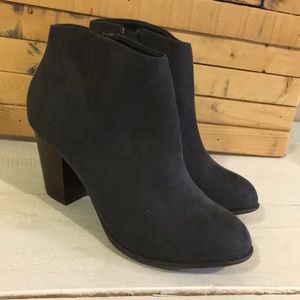 Old Navy Gray Booties women’s 8 NWT